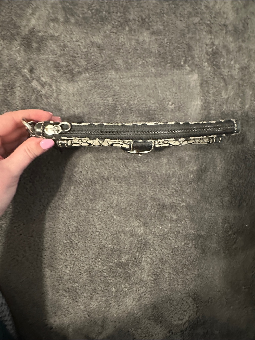 Coach Black and Gray Signature Jacquard Wristlet with Buckle - Picture 4 of 7
